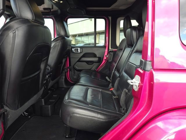 Used 2022 Jeep Wrangler Unlimited Sahara image 35