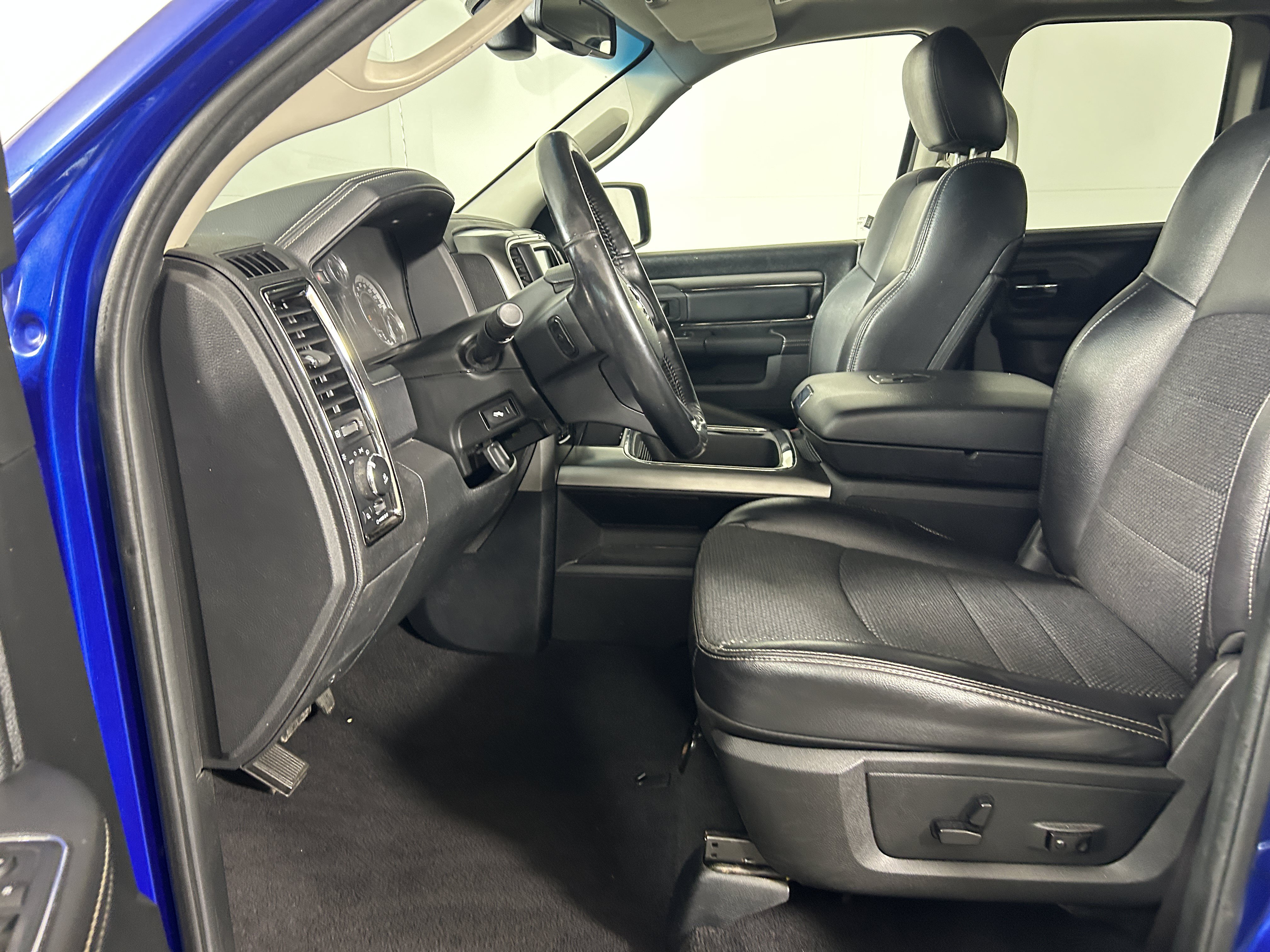 Used 2017 RAM 1500 Sport w/ Sport Premium Group AWD/4WD image 11