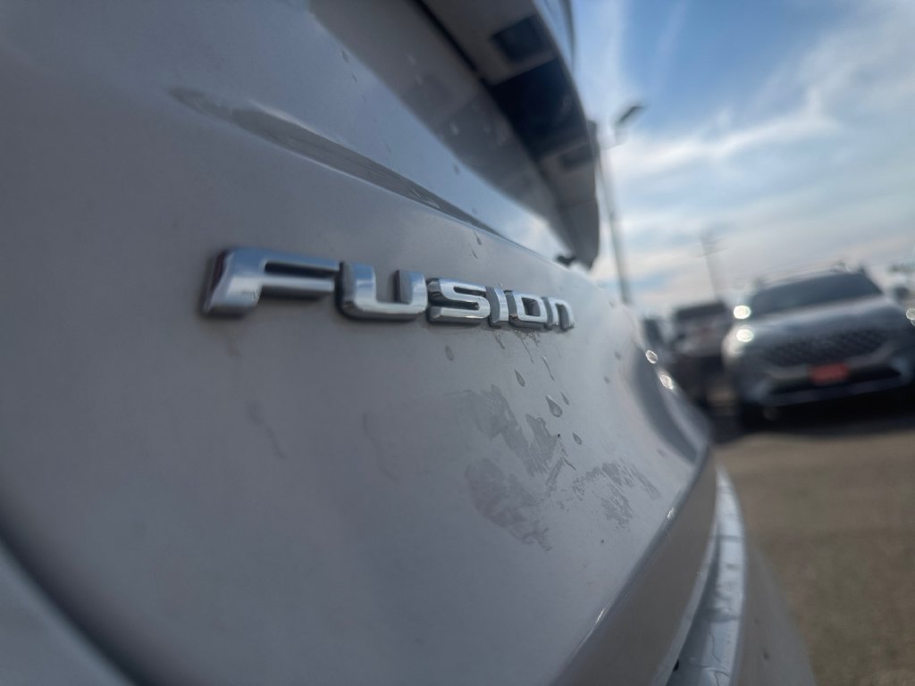 Used 2020 Ford Fusion Titanium AWD/4WD image 25