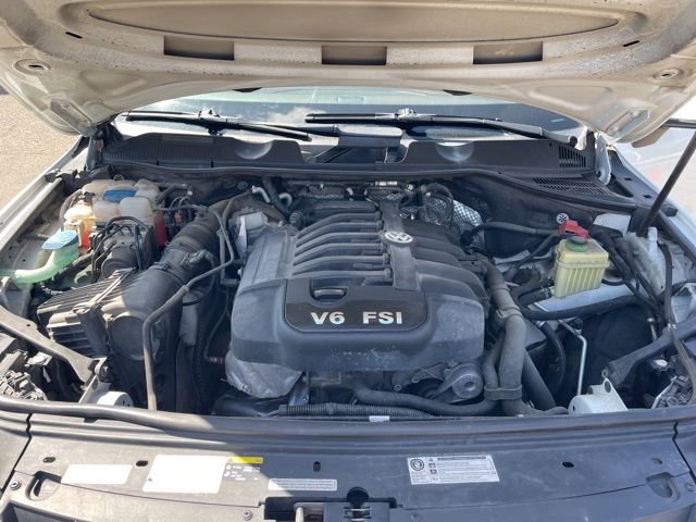 Used 2013 Volkswagen Touareg Executive image 19