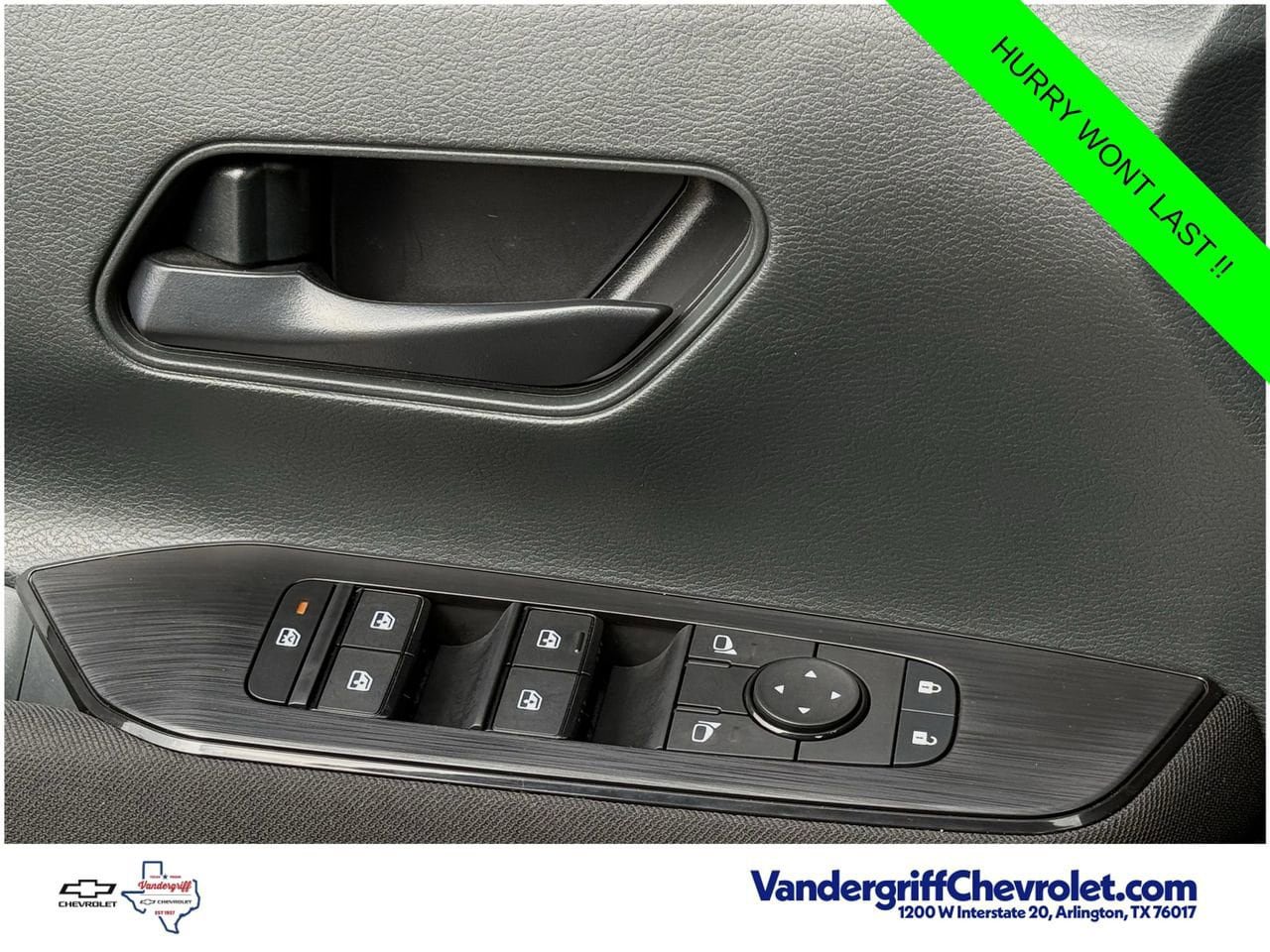 Used 2025 Nissan Kicks S FWD image 19
