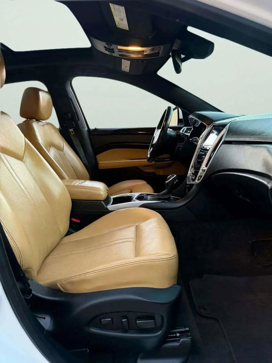 Used 2014 Cadillac SRX Performance w/ Driver Assist Package image 11