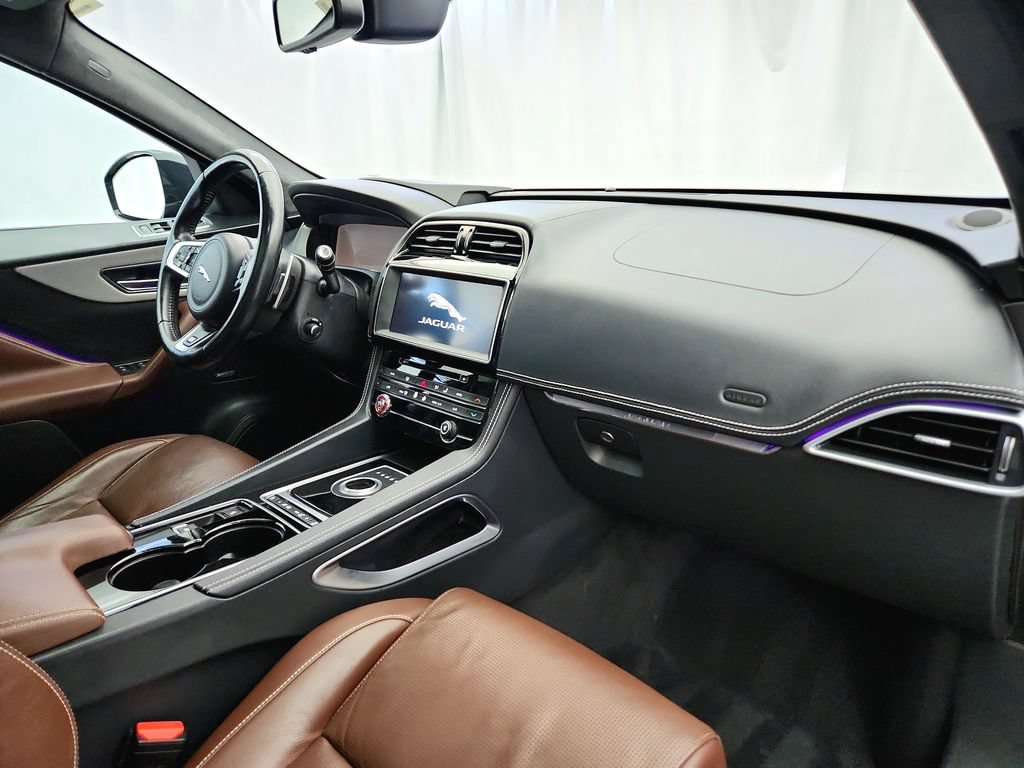 Used 2017 Jaguar F-PACE S AWD/4WD image 28