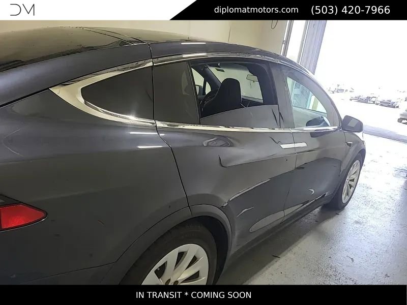 Used 2017 Tesla Model X 75D AWD/4WD image 4