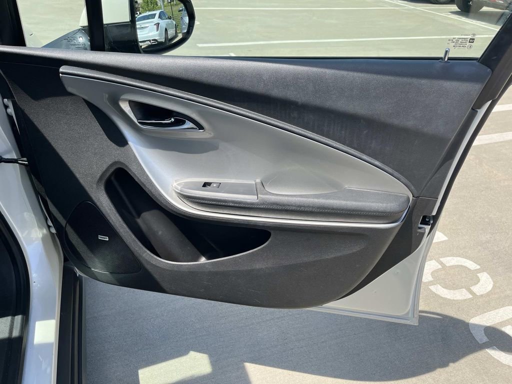 Used 2013 Chevrolet Volt Premium w/ Premium Trim Package image 21