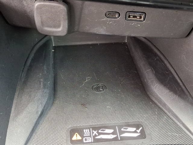 Used 2025 Chevrolet Trax RS w/ Sunroof Package FWD image 24