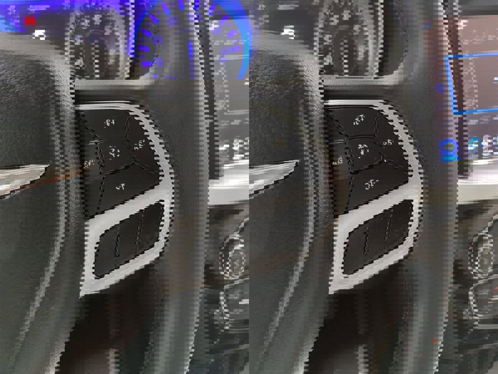 Certified 2023 Chrysler 300 Touring image 25