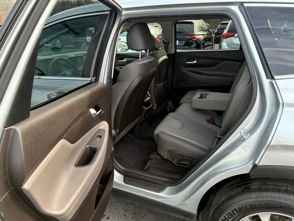Used 2020 Hyundai Santa Fe SE image 21