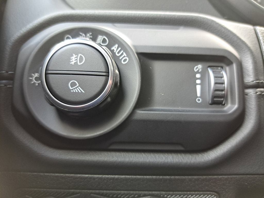 New 2026 Jeep Gladiator Sport AWD/4WD image 16