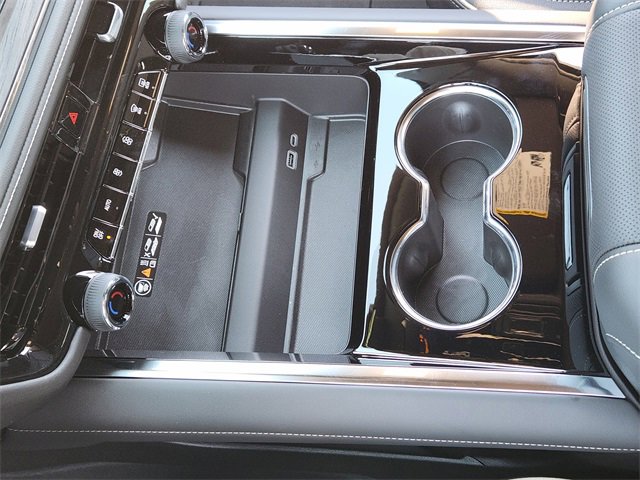 New 2026 Chevrolet Suburban Premier image 17