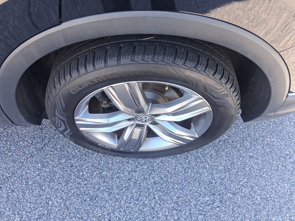 Used 2021 Volkswagen Tiguan S image 9