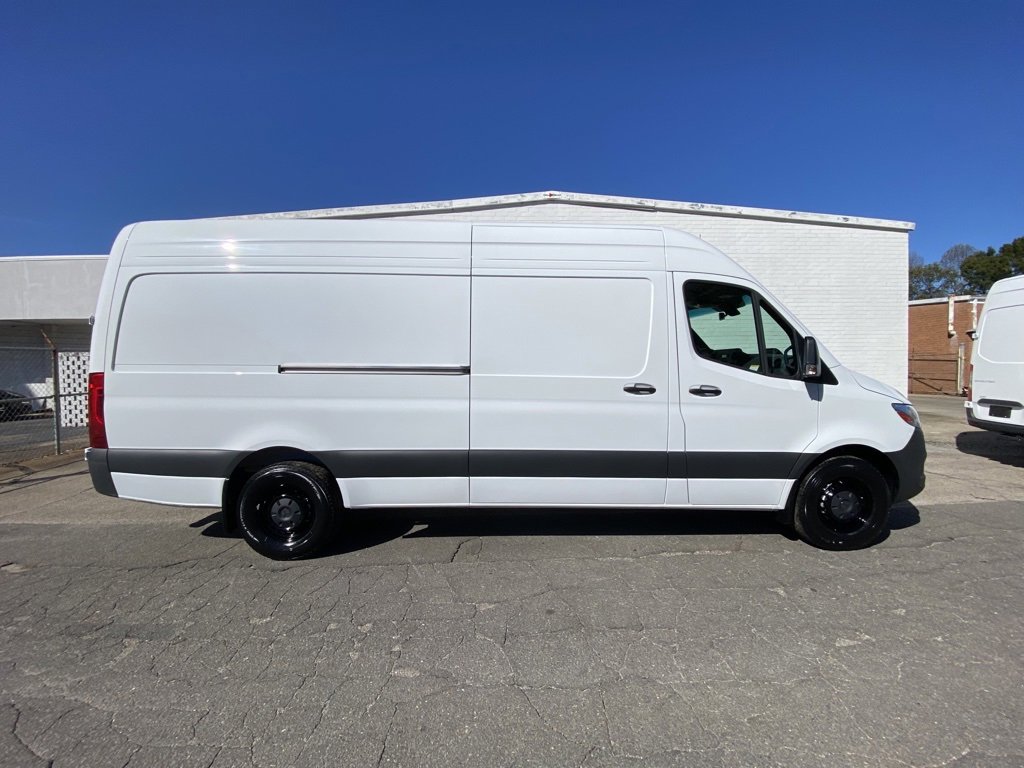 Used 2025 Mercedes-Benz Sprinter 2500 image 1
