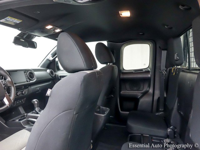 Used 2022 Toyota Tacoma TRD Sport w/ Black Out Package (TMS) AWD/4WD image 14