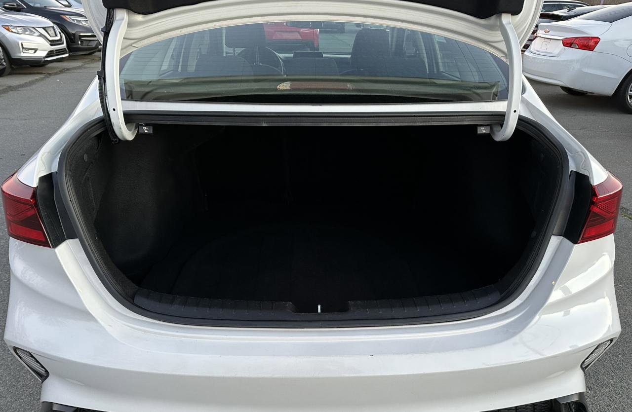 Used 2023 Kia Forte LXS image 10