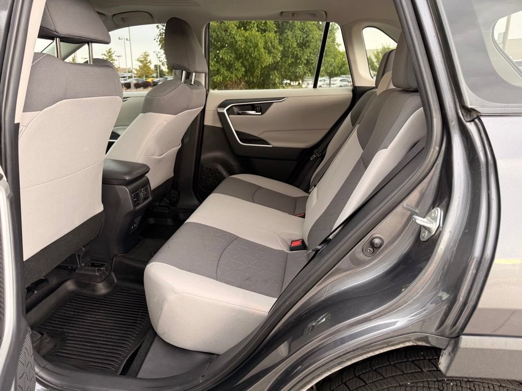 Used 2021 Toyota RAV4 XLE w/ Convenience Package AWD/4WD image 25