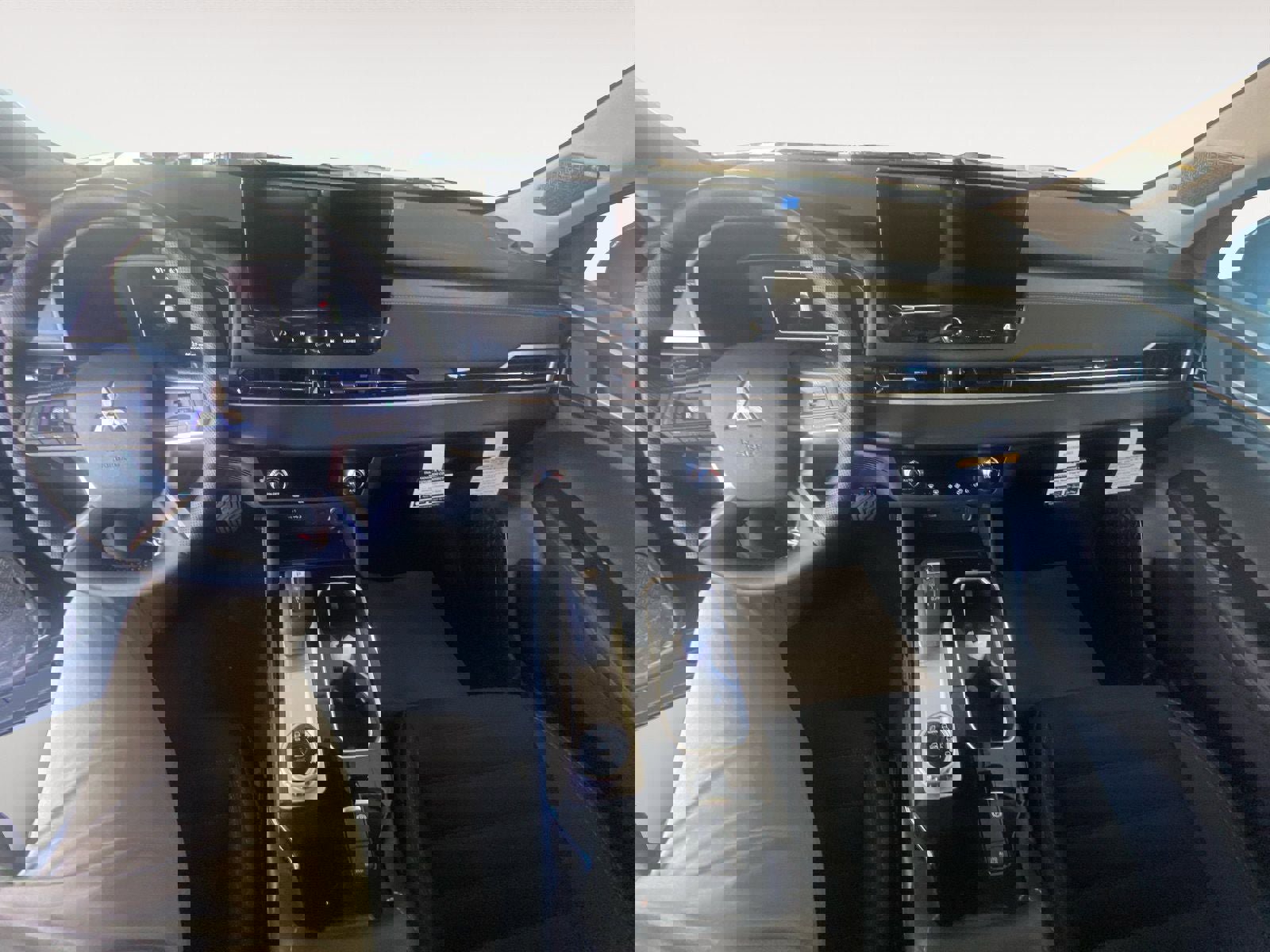 New 2025 Mitsubishi Outlander SE image 10