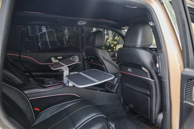 Used 2023 Mercedes-Benz Maybach GLS 600 4MATIC image 47
