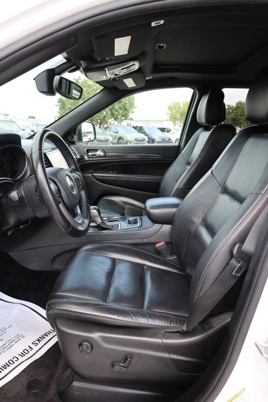 Used 2019 Jeep Grand Cherokee Limited AWD/4WD image 13