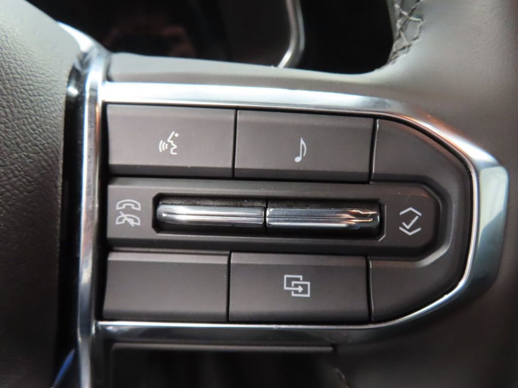 Used 2025 GMC Canyon Elevation AWD/4WD image 41