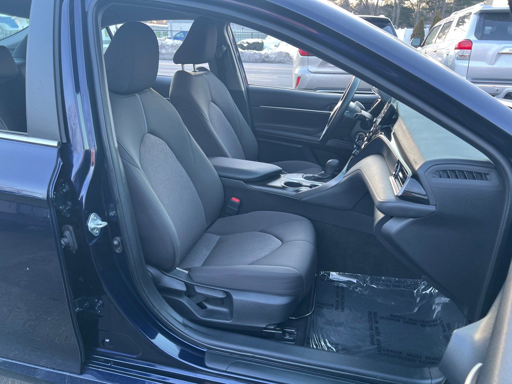 Used 2022 Toyota Camry LE image 16