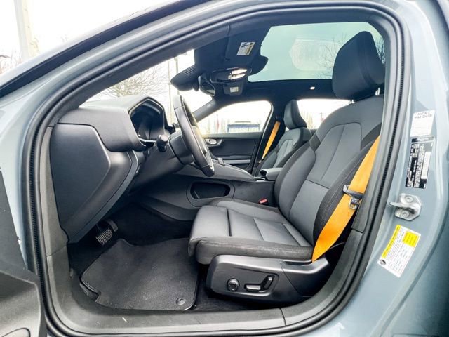 Used 2021 Polestar Polestar 2 w/ Performance Package image 13