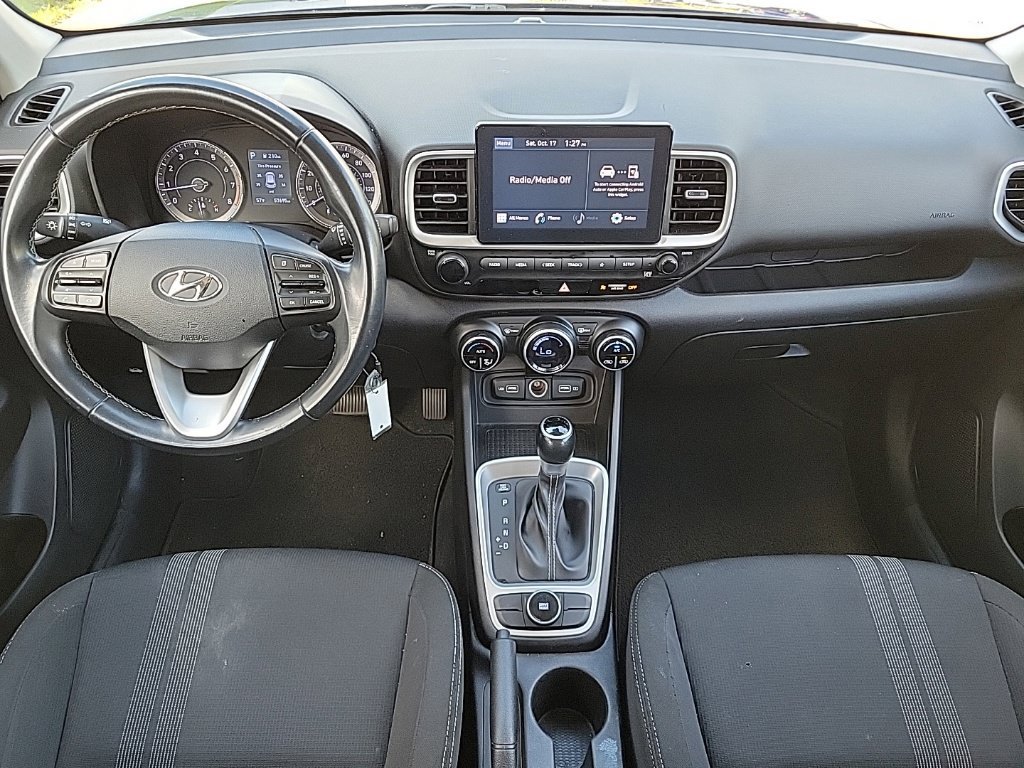 Used 2022 Hyundai Venue SEL w/ Cargo Package FWD image 2