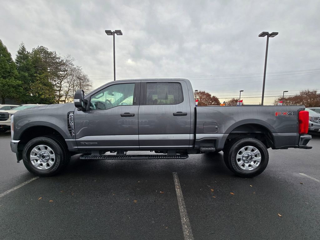 Used 2024 Ford F250 XLT w/ FX4 Off-Road Package image 6