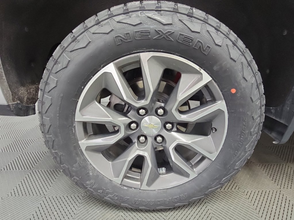 Used 2020 Chevrolet Silverado 1500 LT w/ All-Star Edition AWD/4WD image 47