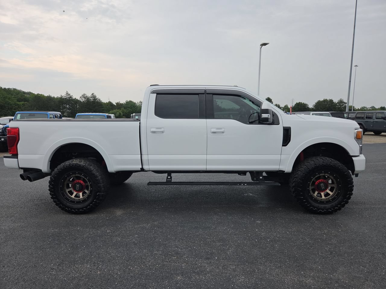 Used 2022 Ford F250 Lariat w/ Tremor Off-Road Package AWD/4WD image 9