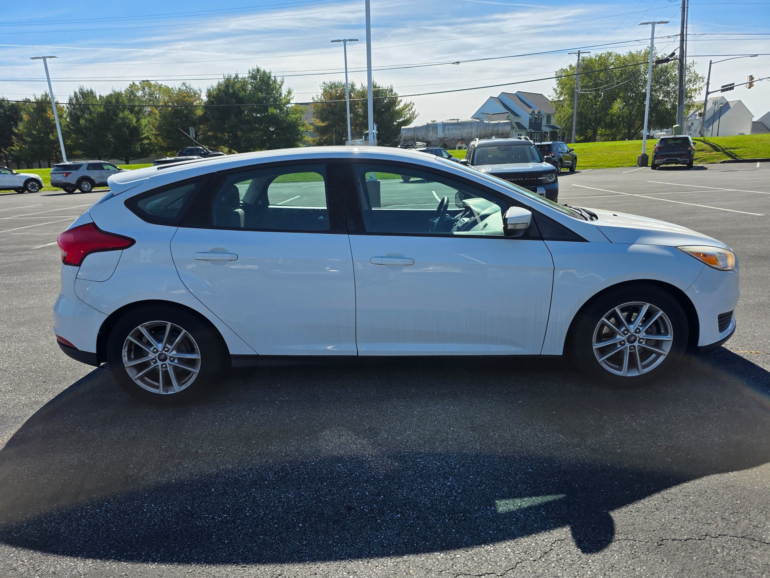 Used 2016 Ford Focus SE FWD image 4
