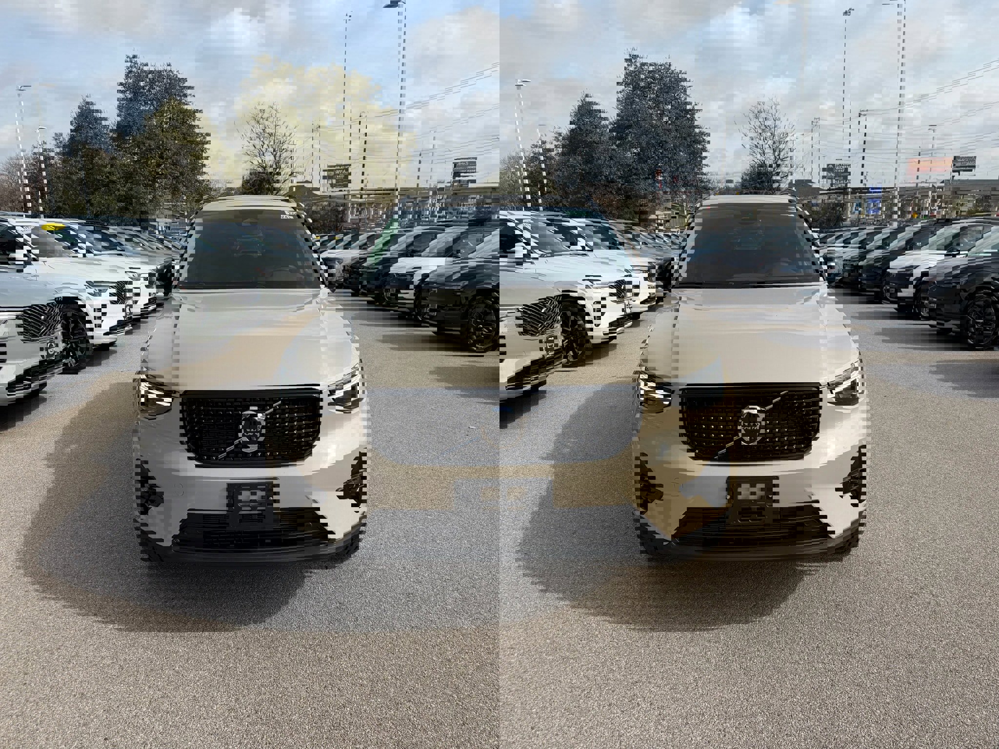 New 2026 Volvo XC40 B5 Plus w/ Climate Package image 6