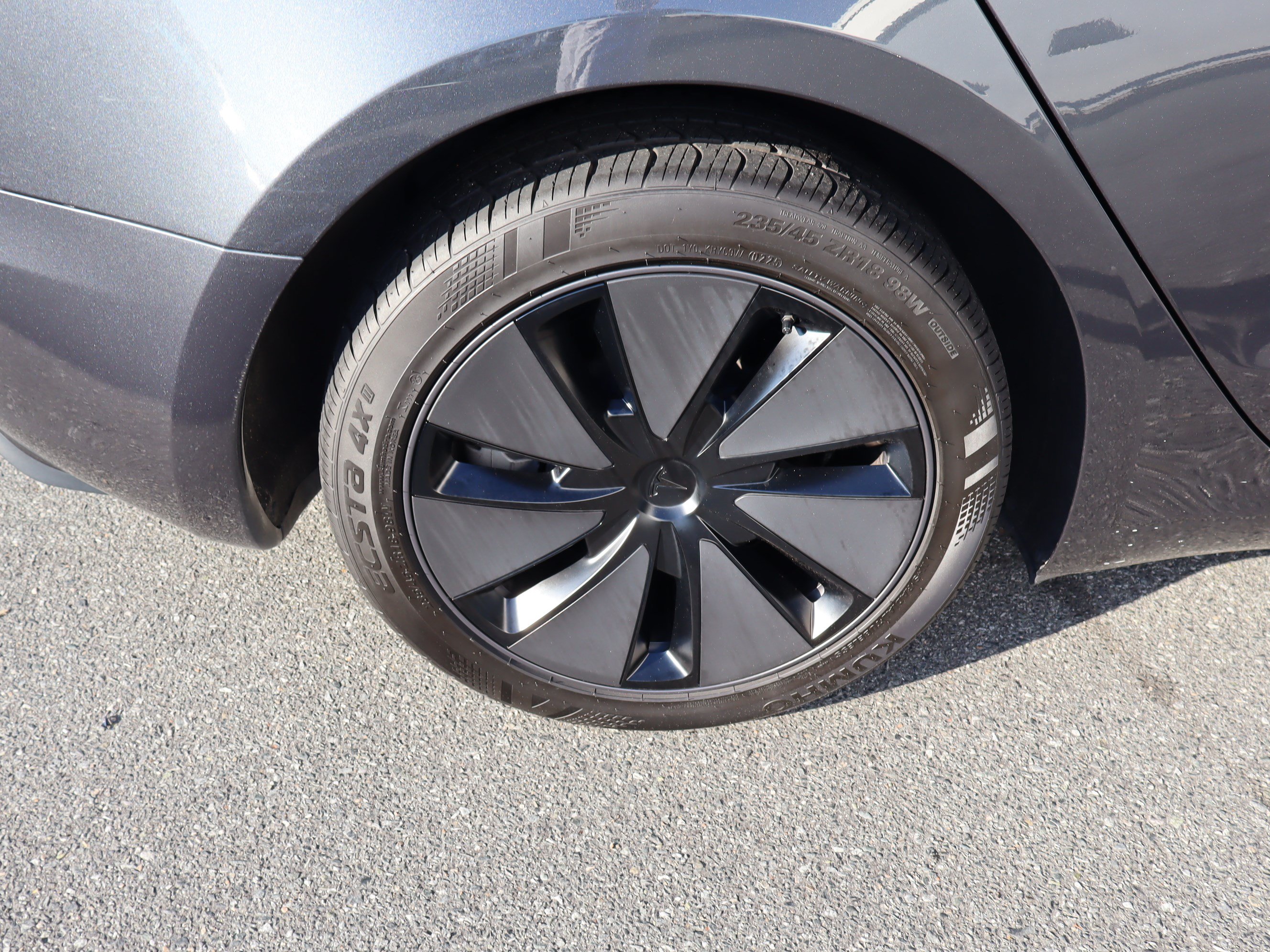 Used 2025 Tesla Model 3 Long Range RWD image 33