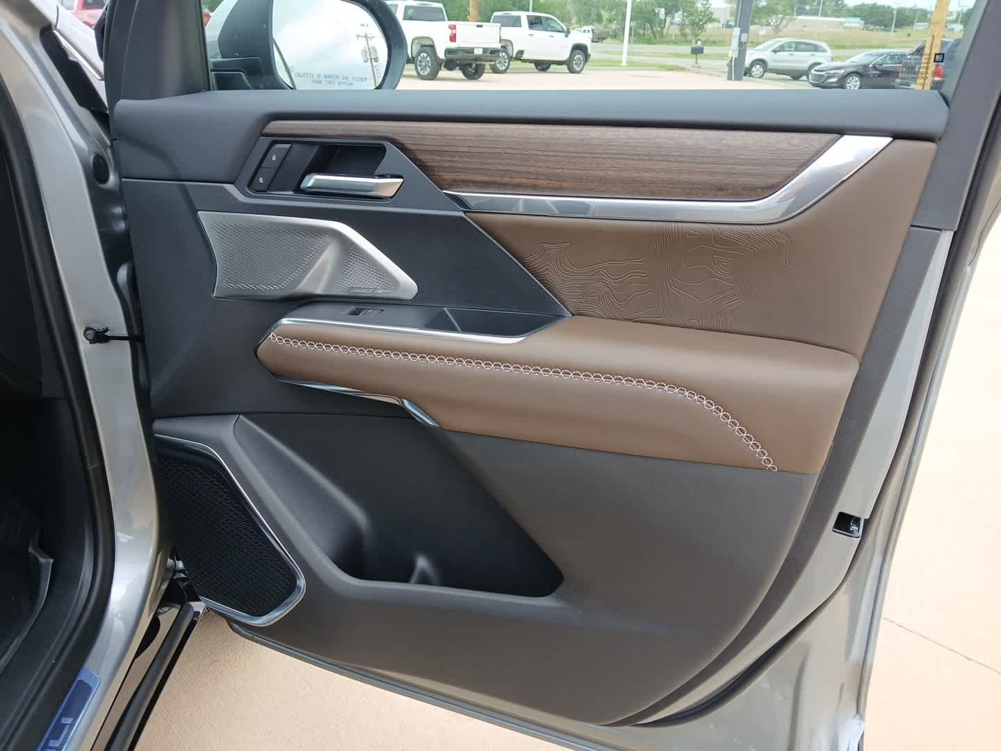 New 2026 GMC Acadia Denali Ultimate w/ LPO, Floor Liner Package AWD/4WD image 74