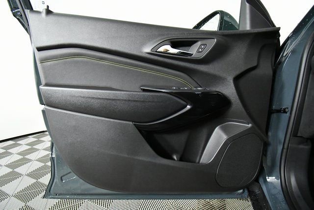 New 2026 Chevrolet Trax LT w/ Driver Confidence Package image 21