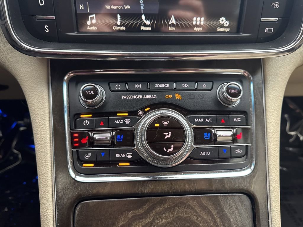 Used 2018 Lincoln Continental Reserve w/ Rear-seat Package image 22