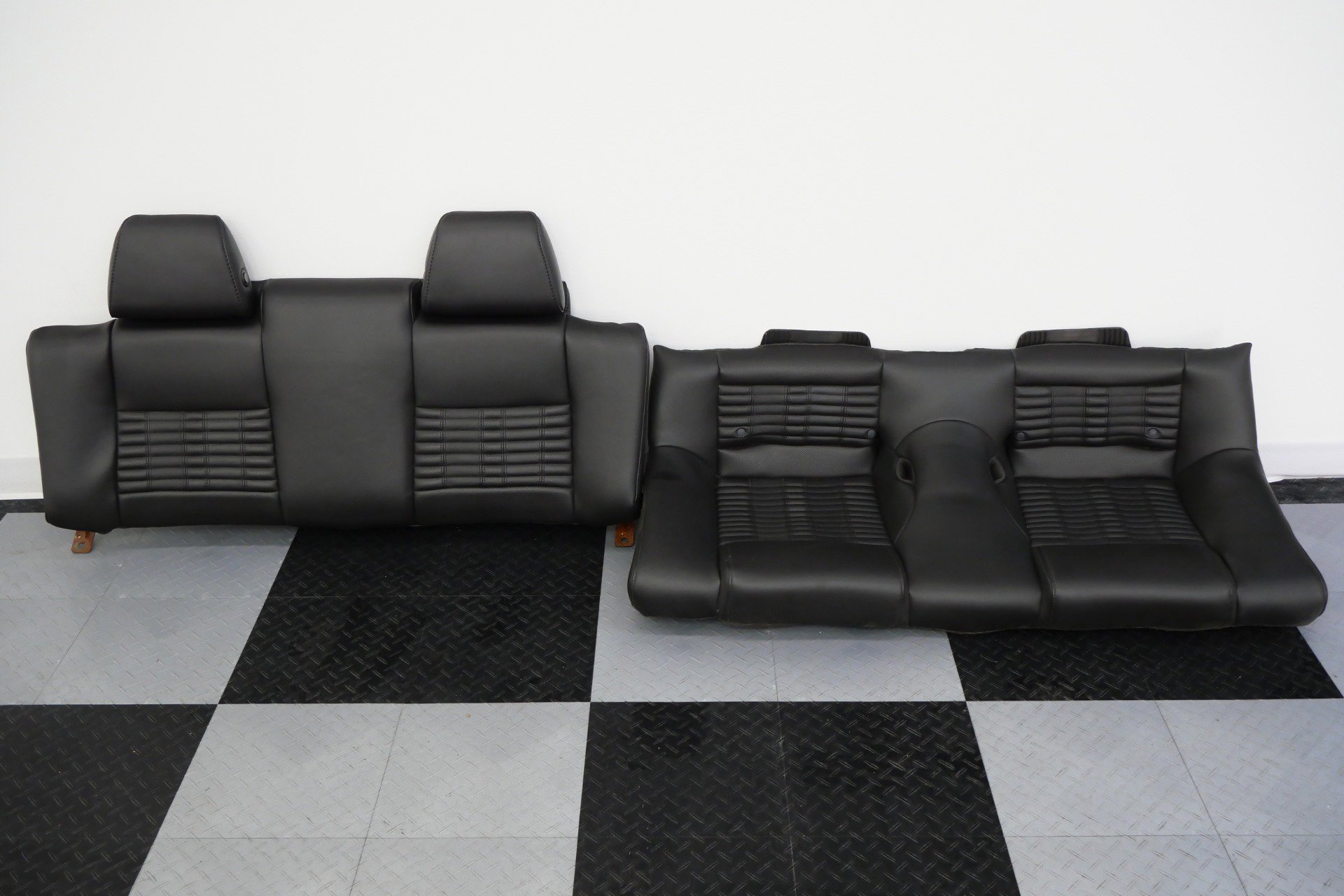Used 2013 Ford Mustang Shelby GT500 RWD image 37