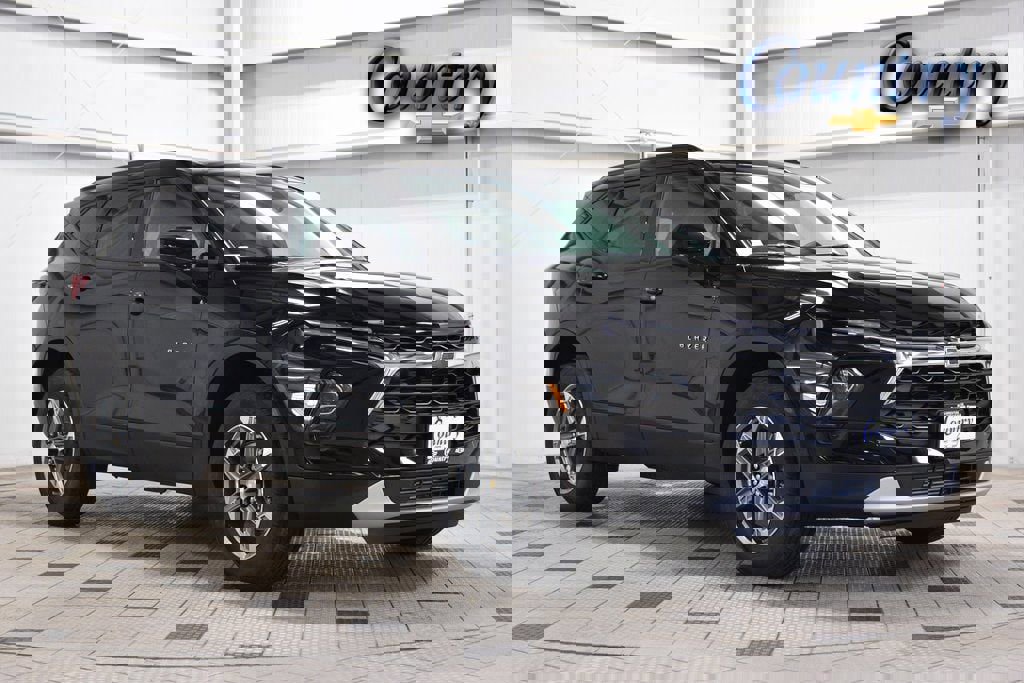 New 2026 Chevrolet Blazer LT w/ Convenience Package FWD image 1