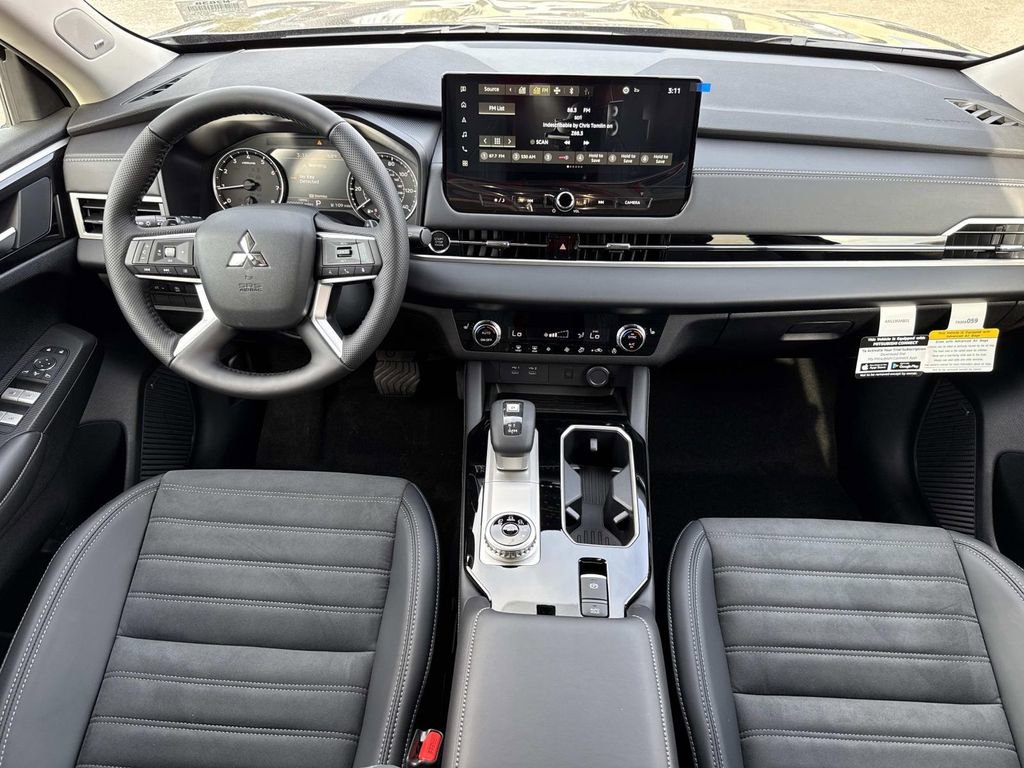 New 2026 Mitsubishi Outlander SE image 16