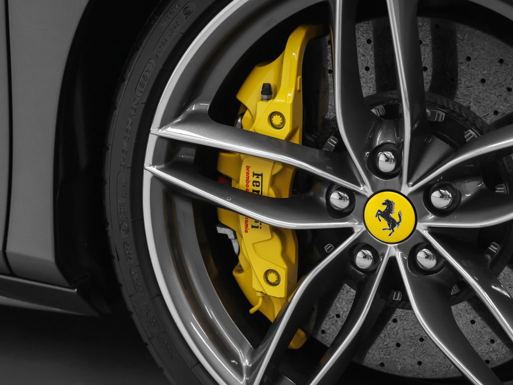 Certified 2018 Ferrari 488 Spider RWD image 11