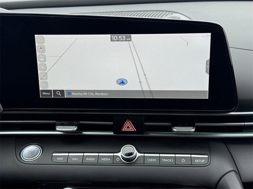 Used 2025 Hyundai Elantra Limited image 15