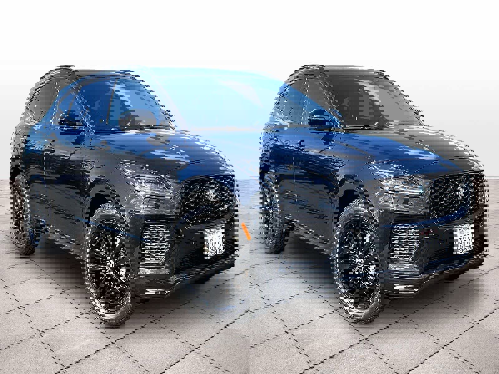 Used 2024 Jaguar E-PACE R-Dynamic SE image 2