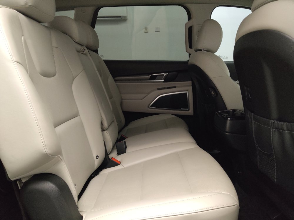 Used 2020 Kia Telluride S w/ S 8 Passenger Seating Package AWD/4WD image 19