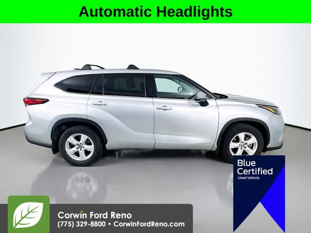 Used 2022 Toyota Highlander LE image 9