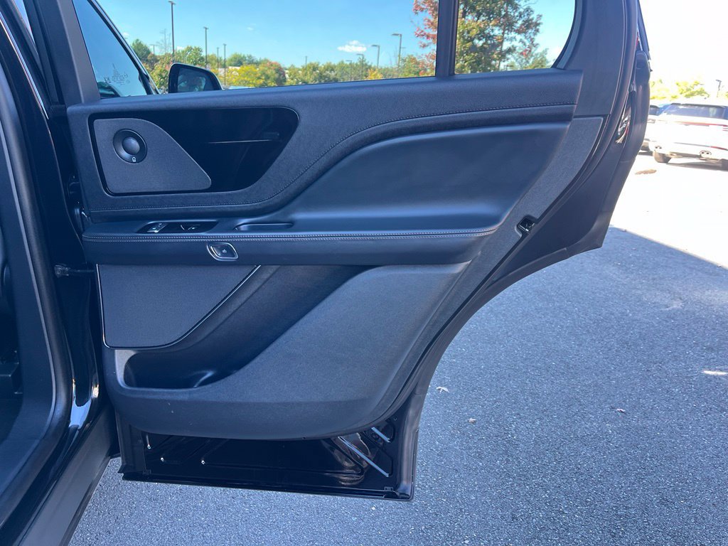 Used 2026 Lincoln Aviator Reserve AWD/4WD image 21