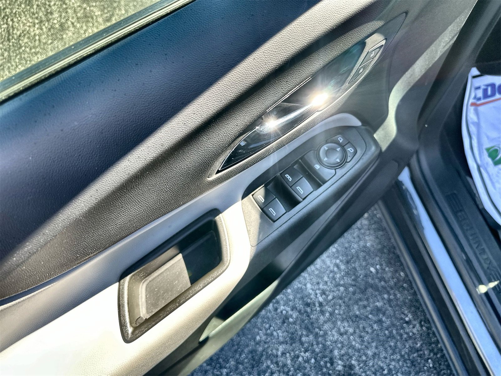 Used 2022 Chevrolet Equinox LS w/ LS Convenience Package image 22