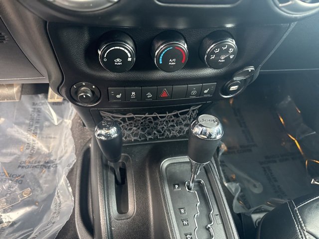 Used 2016 Jeep Wrangler Unlimited Rubicon image 23