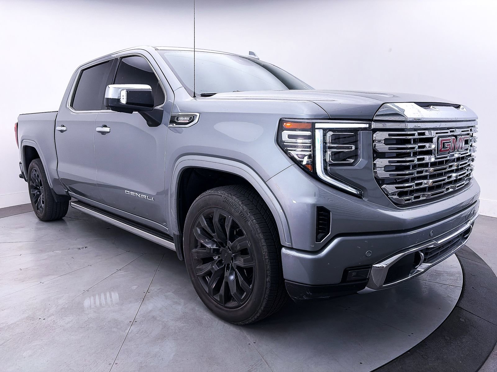 Used 2024 GMC Sierra 1500 Denali w/ Denali Reserve Package AWD/4WD image 12