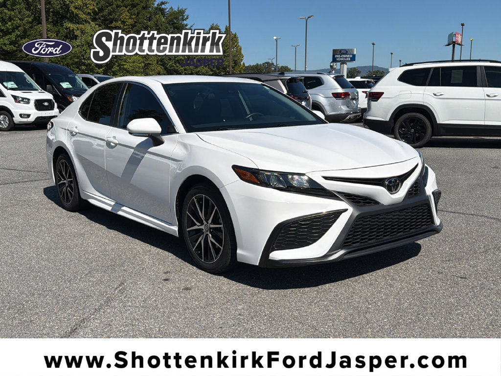 Used 2024 Toyota Camry SE