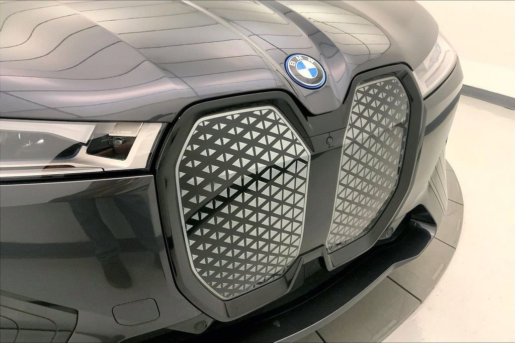 Certified 2023 BMW iX M60 w/ Executive Package image 28