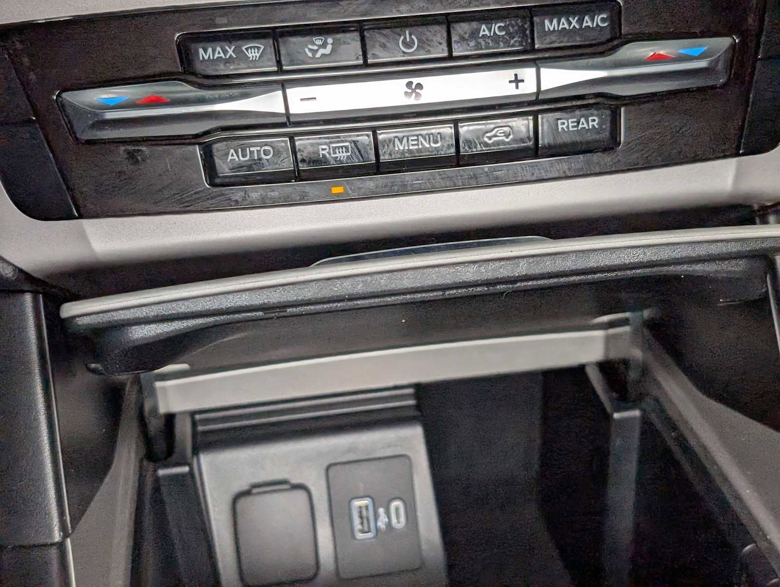 Certified 2023 Ford Explorer XLT image 34